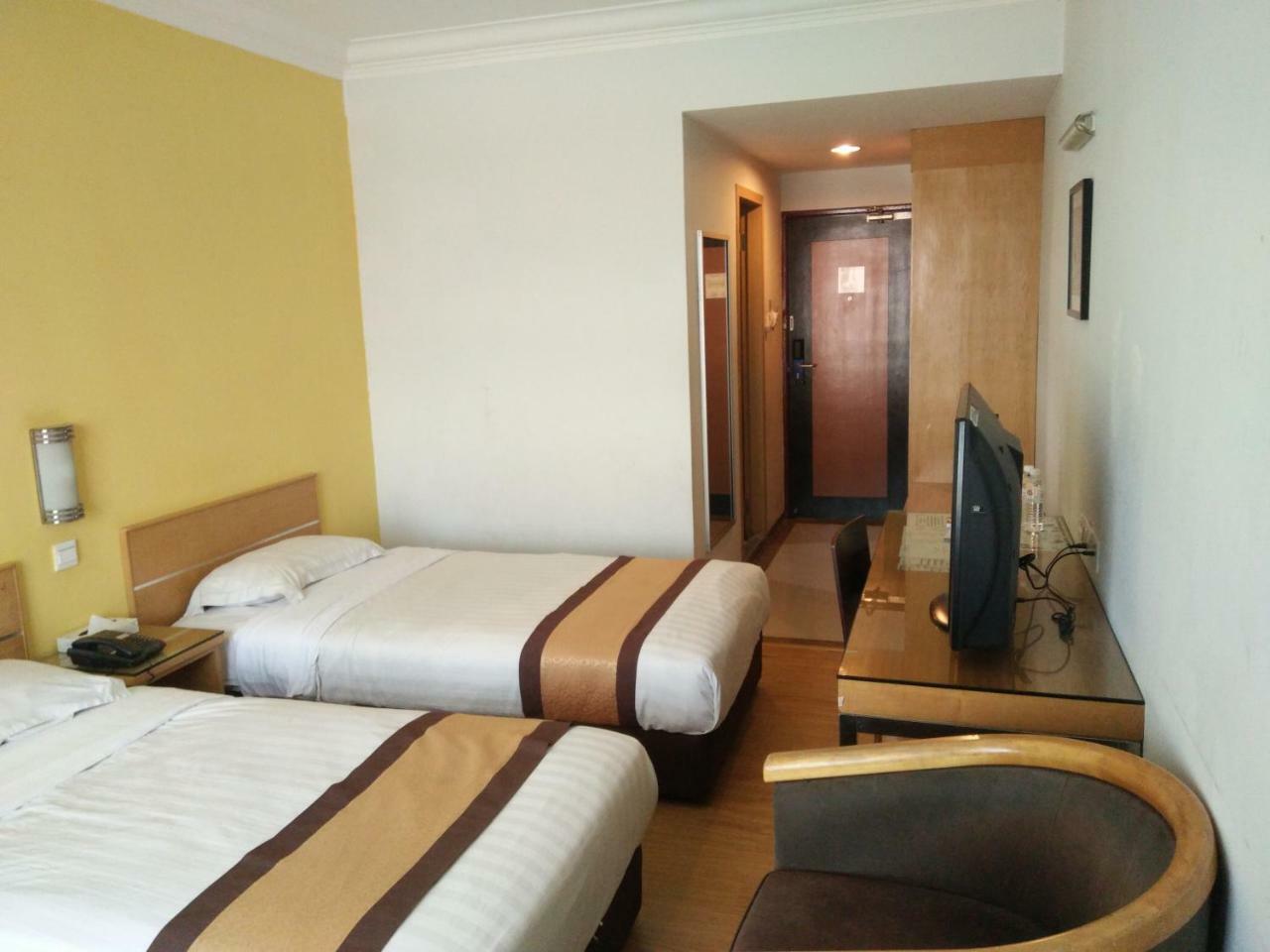 Tang Dynasty Lodge Tuaran エクステリア 写真
