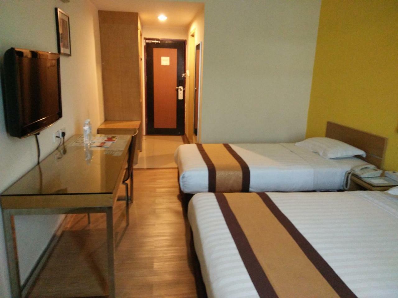 Tang Dynasty Lodge Tuaran エクステリア 写真